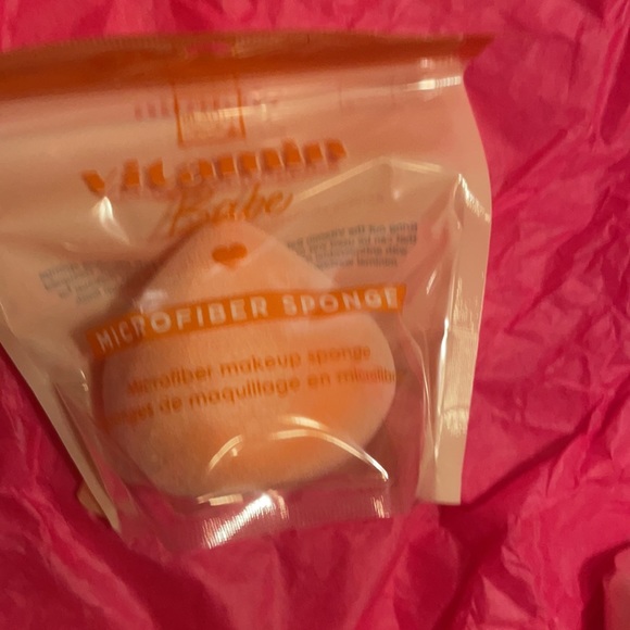 NWT MACYS BEAUTY BOX  7 pieces - Picture 6 of 8